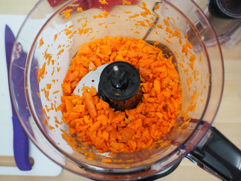 oster total prep 10-cup - heartier foods like carrots chopped nicely, but again, lack...