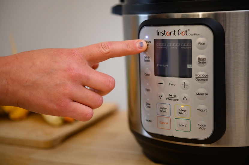 instant pot duo plus 6 quart - just look at all those settings!