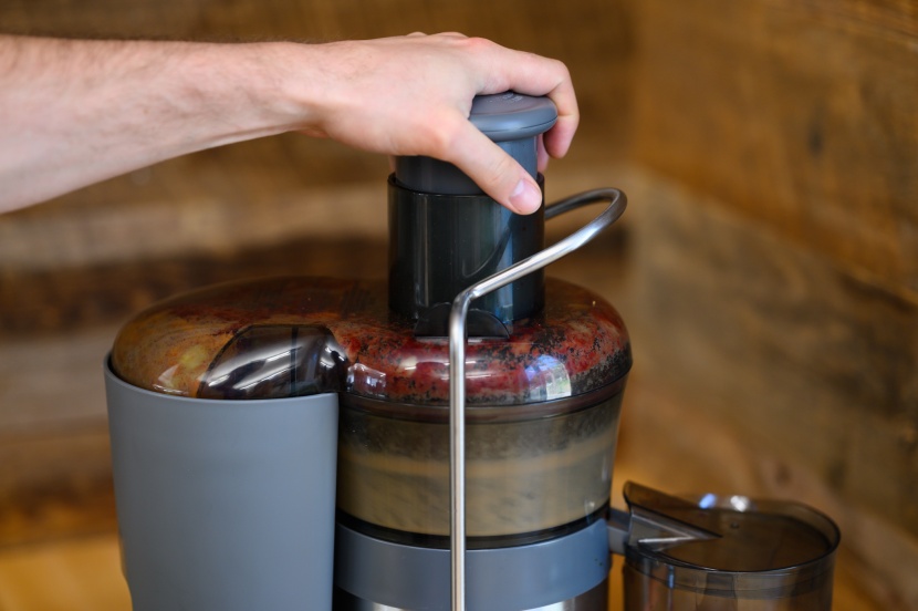 hamilton beach big mouth premium - the powerful 850w motor on the hamilton beach big mouth premium...