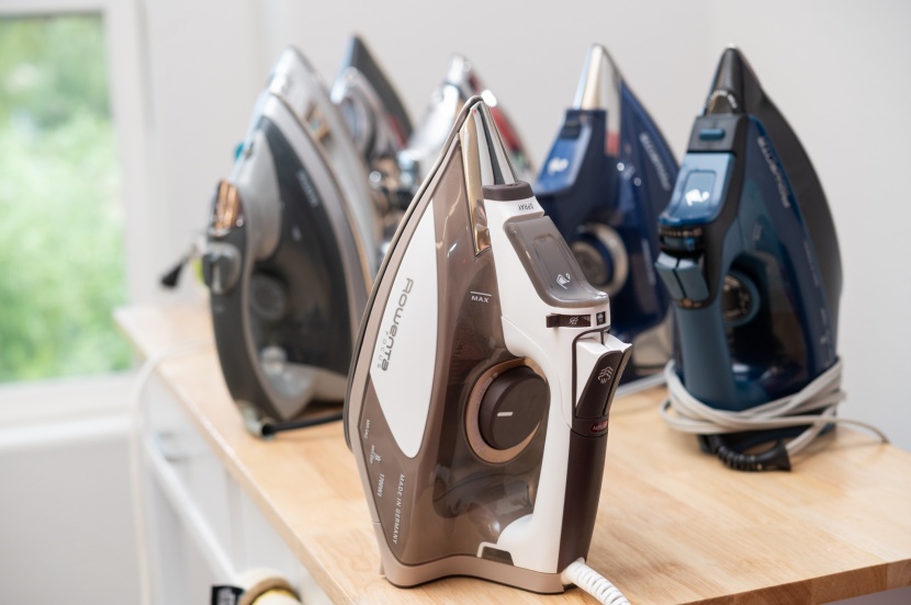 clothes iron - enjoy getting crisp edges and flawless fabrics with a good-quality...