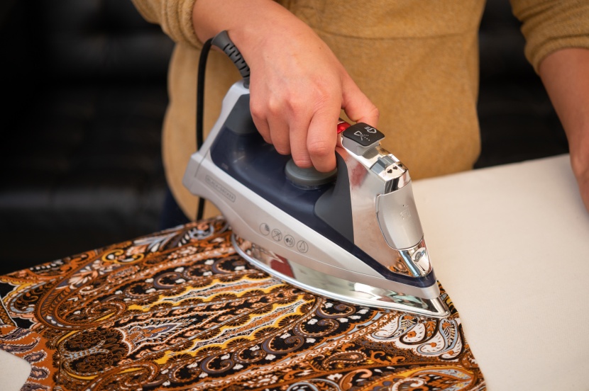 black+decker d3030 allure - the black+decker allure works well even on delicate fabrics like silk.