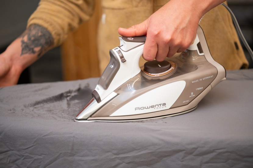 rowenta dw5080 focus - regardless of the fabric, the rowenta smooths out wrinkles with ease.