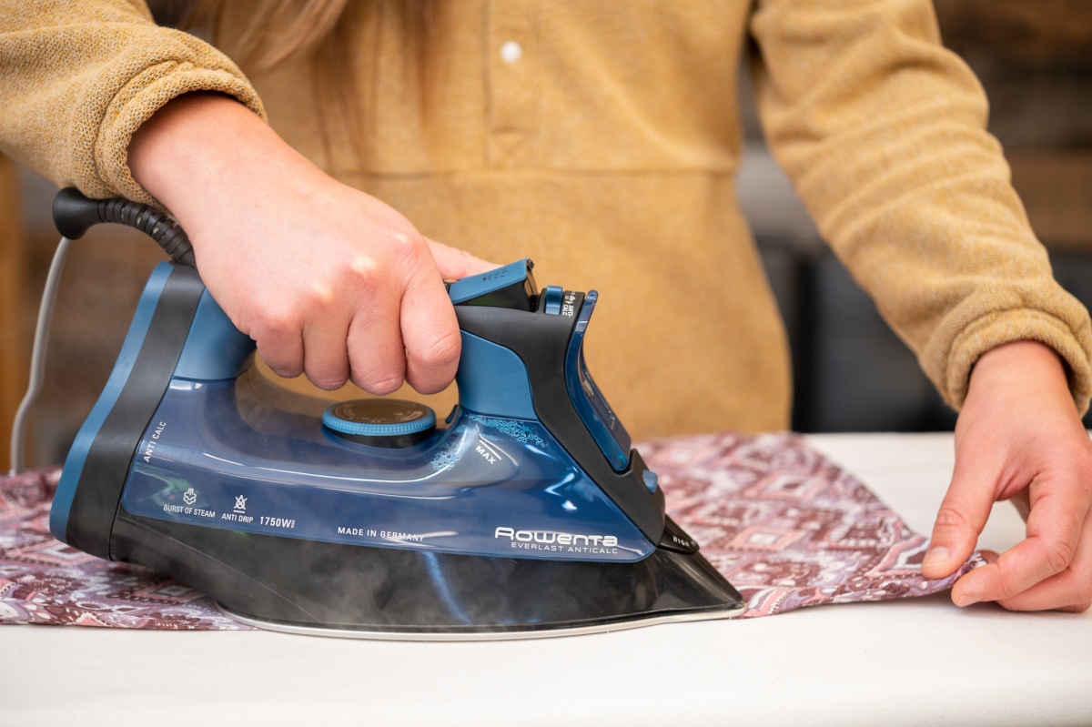 rowenta dw7180 everlast clothes iron review