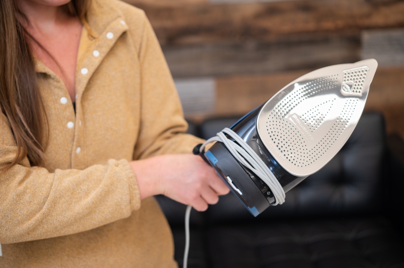 rowenta dw7180 everlast - the cord wraps up neatly around the base of the everlast.