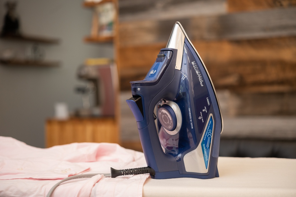 5 Best Clothing Irons of 2024, Tested by Experts