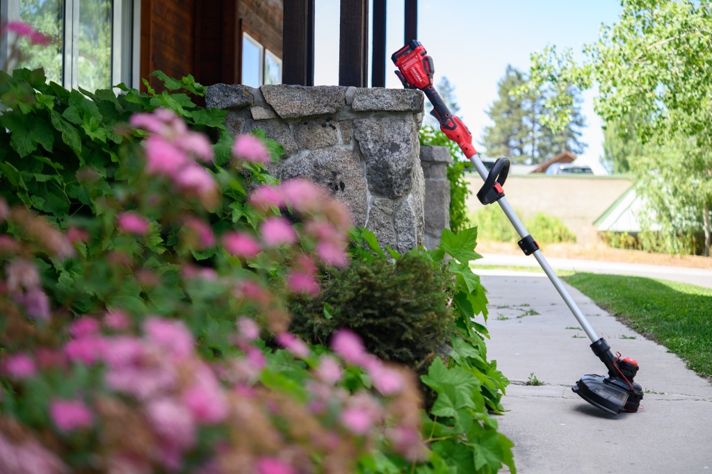 Craftsman battery operated online weed eater