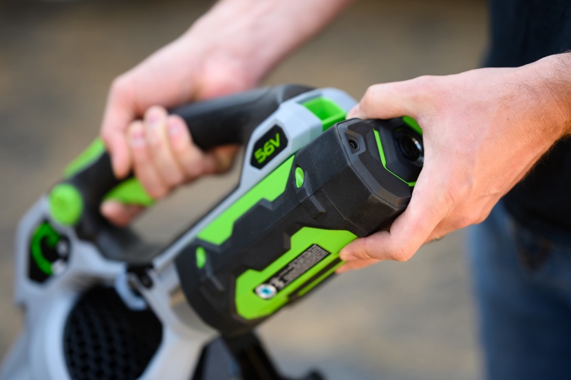 ego power+ 615 cfm blower lb6151 - the 2.5 ah battery isn&#039;t the longest-lasting, though more powerful...