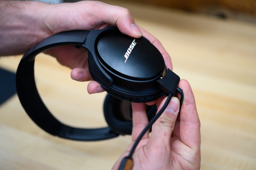 bose quietcomfort 35 ii gaming headset - the boom mic on this headset offers professional-grade quality.