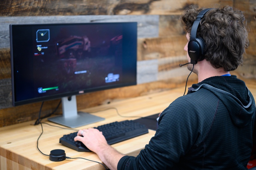bose quietcomfort 35 ii gaming headset - sounds from nearly every direction can be easily determined with the...
