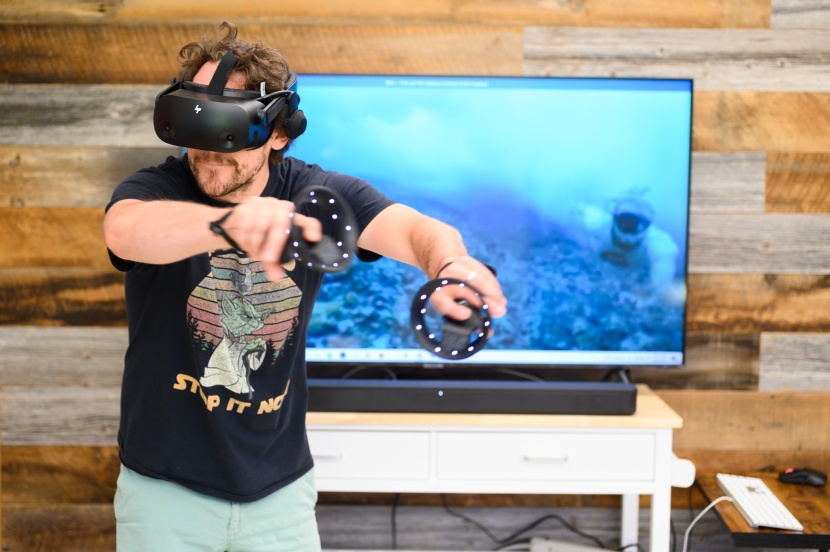 hp reverb g2 - the hp reverb g2 reigns supreme in visuals thanks to its...