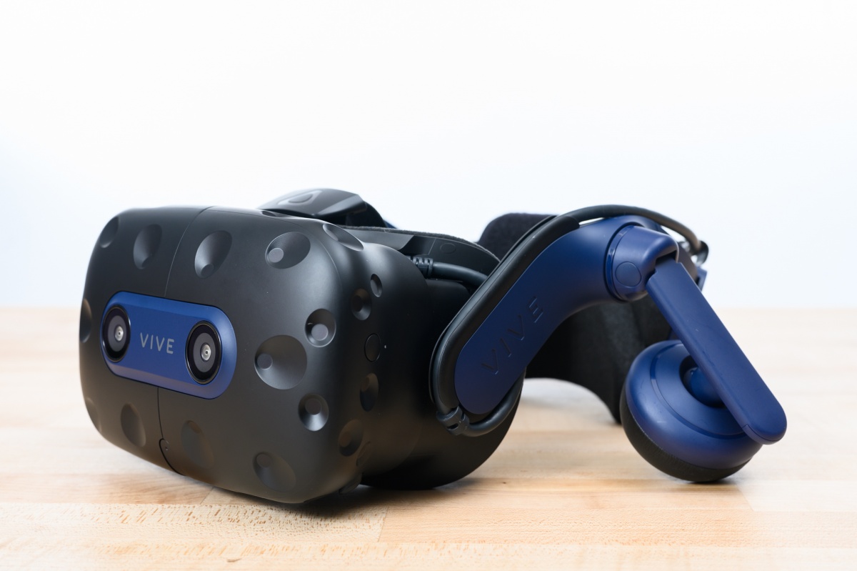 Vive Pro 2 Headset Review (2488 X 2488 pixels per eye contributes to the Vive Pro 2's incredible visual immersiveness.)