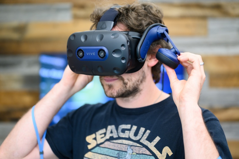 vive pro 2 headset - the vive pro 2&#039;s emphasis on glasses compatibility is a nice touch.