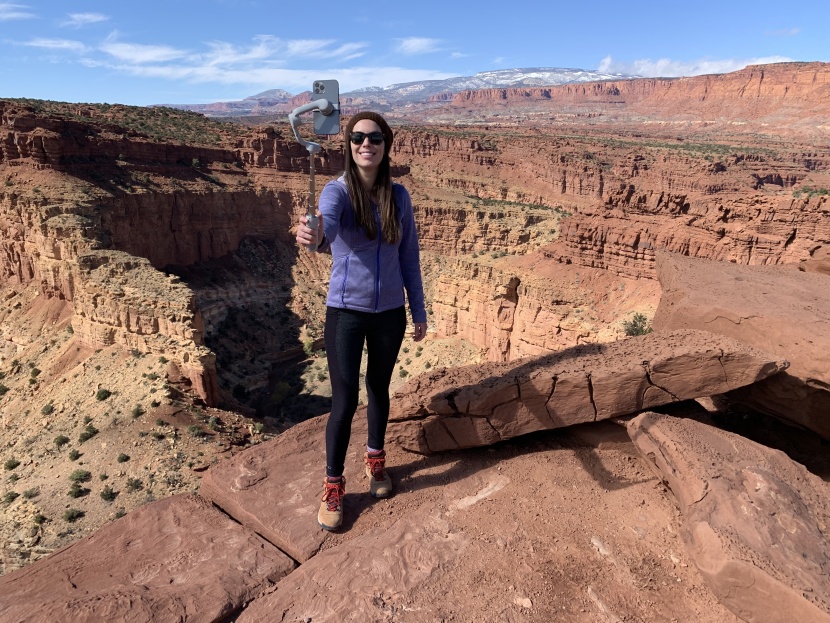 smartphone gimbal - the telescoping handle on the dji om 5 helps you to snap the perfect...