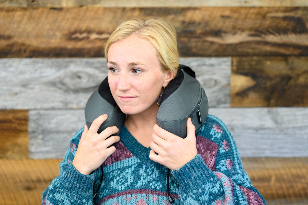 Compressible,Inflatable Neck Travel Pillow