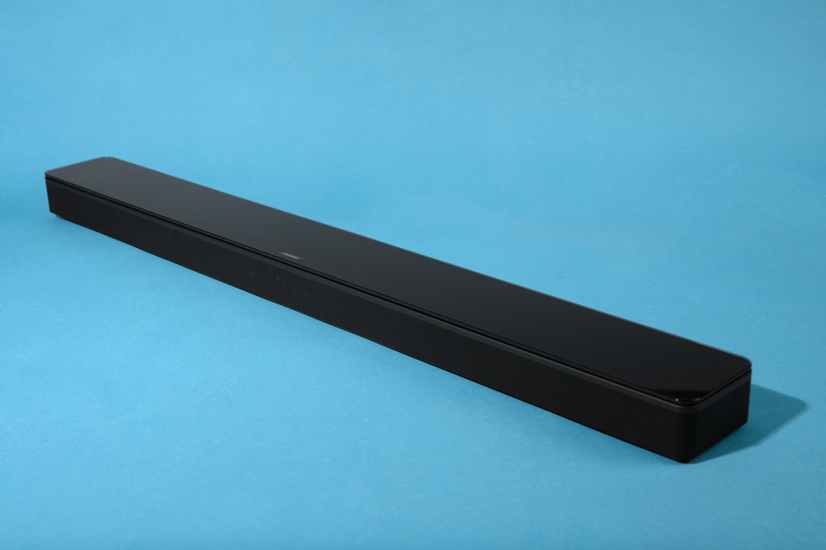 Bose Smart Soundbar 700 Review (The slick metal and glass housing looks awesome, but the glass top tends to attract smudges.)