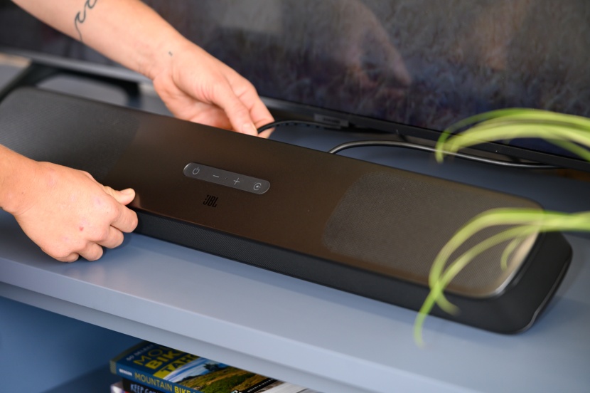 jbl bar 5.0 multibeam - using a single hdmi or optical cable to connect to your television...