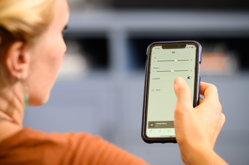 sonos beam - the sonos app works fine, allowing the user to access apps like...