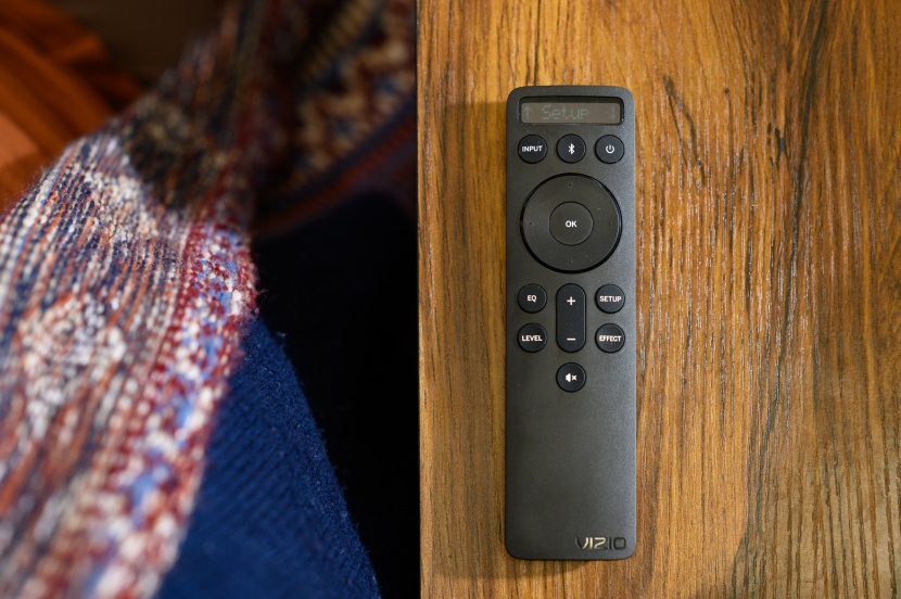 vizio v-series 2.1 home theater sound bar v21-h8 - the tiny screen is pretty helpful when scrolling through settings.