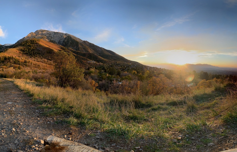 by using the 3x3 panorama mode, the dji om5 is able to capture a...