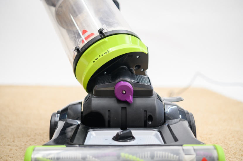 bissell cleanview swivel pet - as its name suggests, the bissell cleanview swivel pet has a nice...