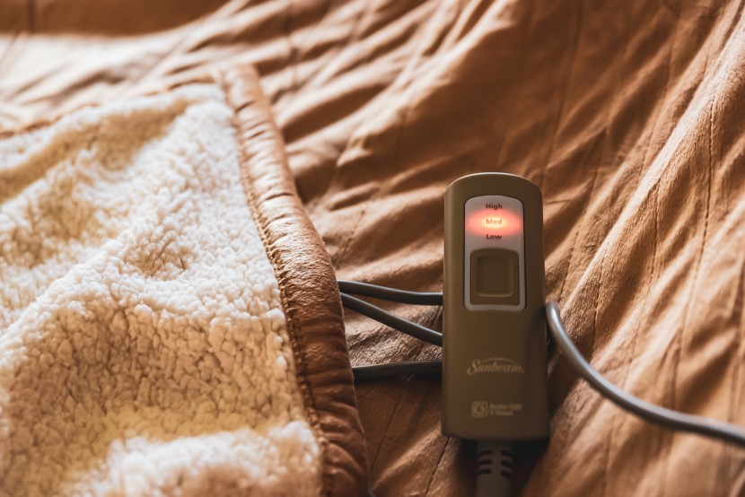electric blanket - the three settings of the sunbeam royal mink are shown on the...