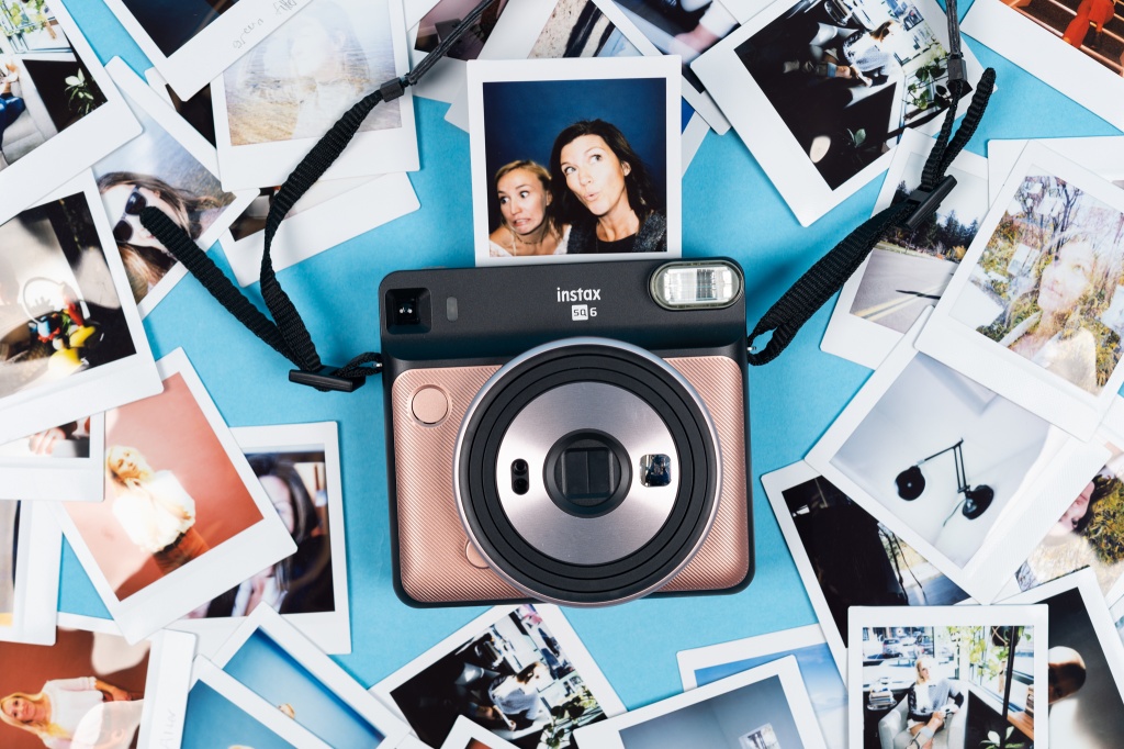 Instax Square SQ6: a review of Fujifilm's first fully analogue square film  camera - Matt Loves Cameras