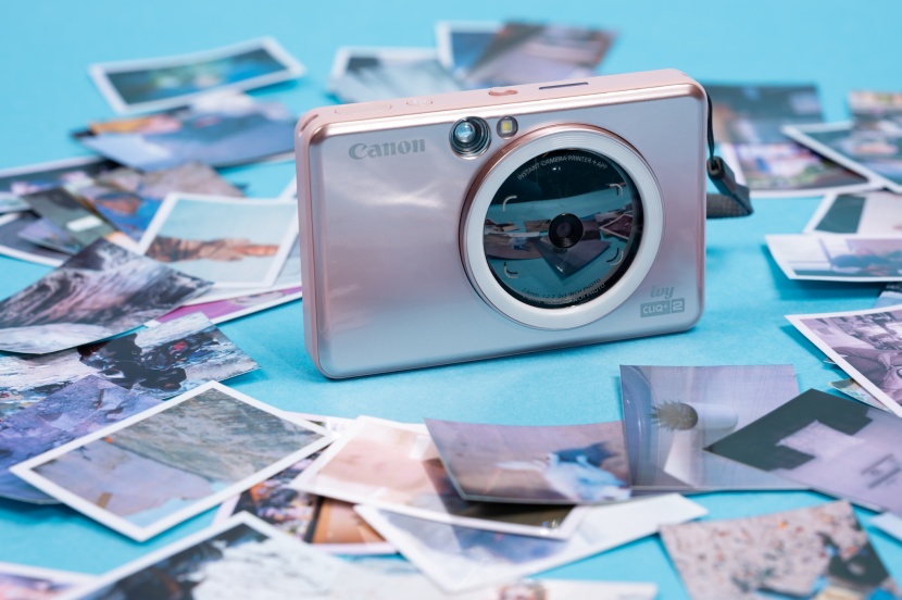 instant camera - the range of colors displayed by the canon ivy cliq2 was limited by...
