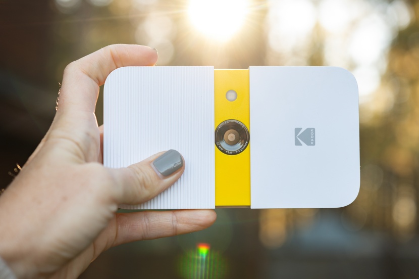 instant camera - the kodak smile instant print has the ability to add filters or a...
