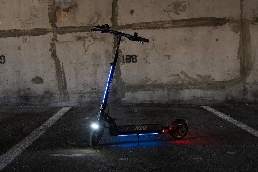 apollo city - in addition to powerful brakes, this scooter has a good headlight...