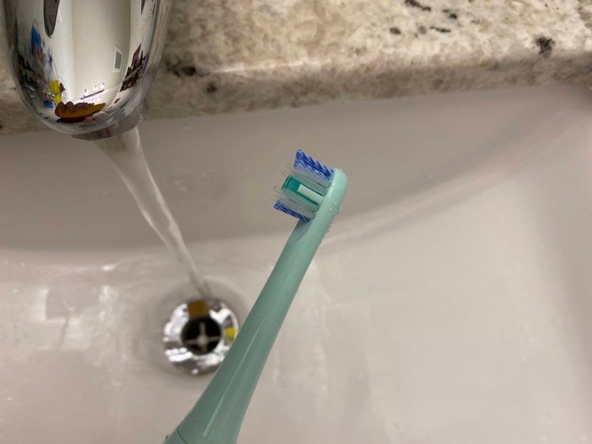 hum by colgate - the small head and soft bristles make this a comfortable brush for a...