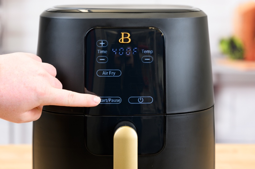 beautiful air fryer by drew barrymore - the touch screen of the beautiful is simple and easy to understand.