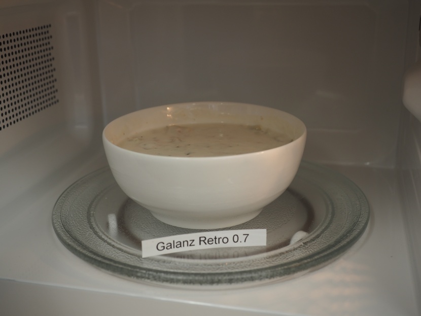 galanz 0.7 retro - this product continued to do well in this test.