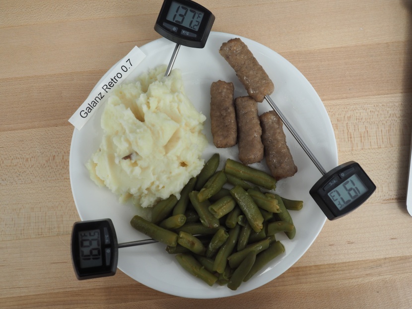 galanz 0.7 retro - this product did quite well in this test, performing decently...