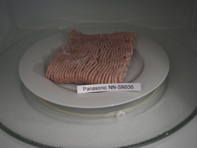 panasonic nn-sn936b - this appliance is a great option for defrosting.