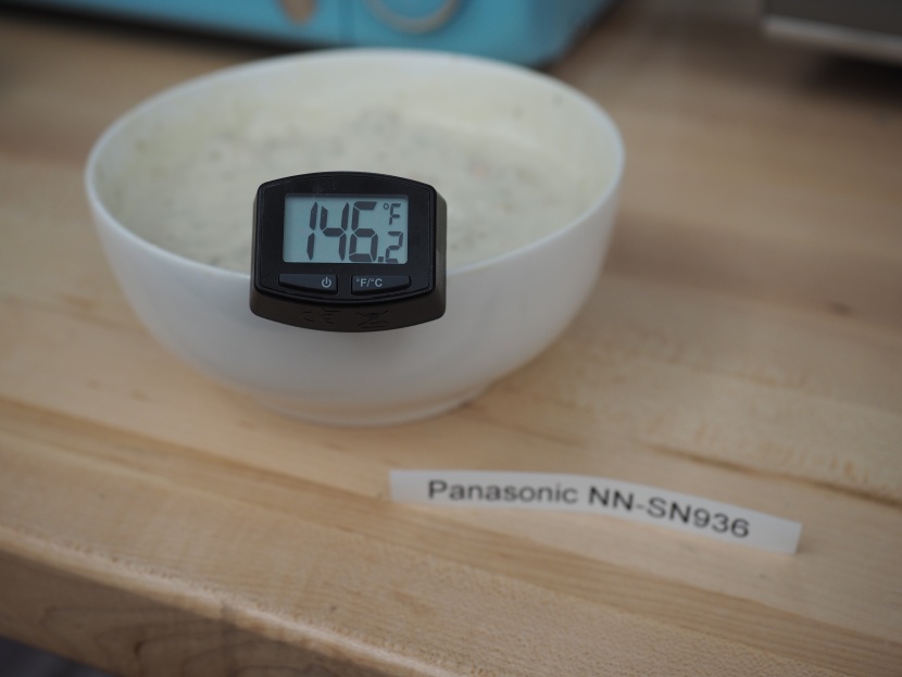 panasonic nn-sn936b - the nn-sn936 continued to do well in the soup reheating test.