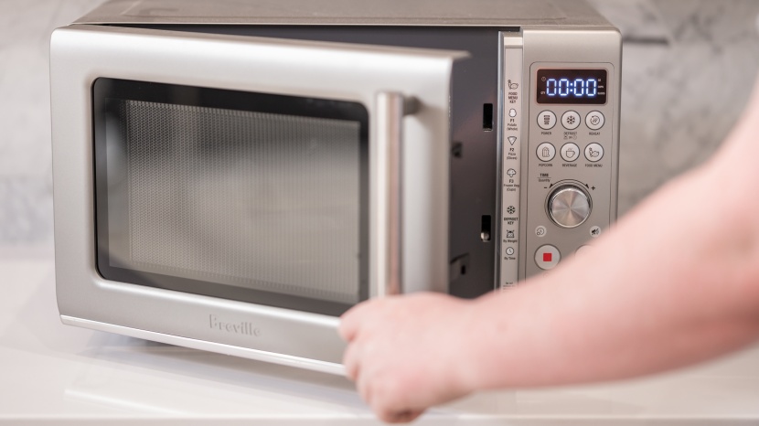 breville the compact wave - this microwave can heat up food very quickly.