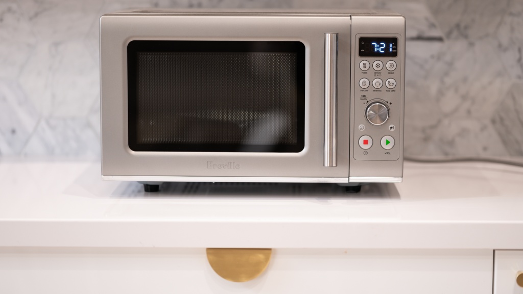 Breville the Compact Wave Soft Close Countertop Compact Microwave Oven |  Silver