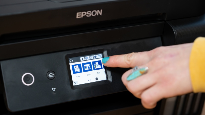 epson ecotank et-4760 - the et4760 has a straightforward, intuitive touch display to adjust...