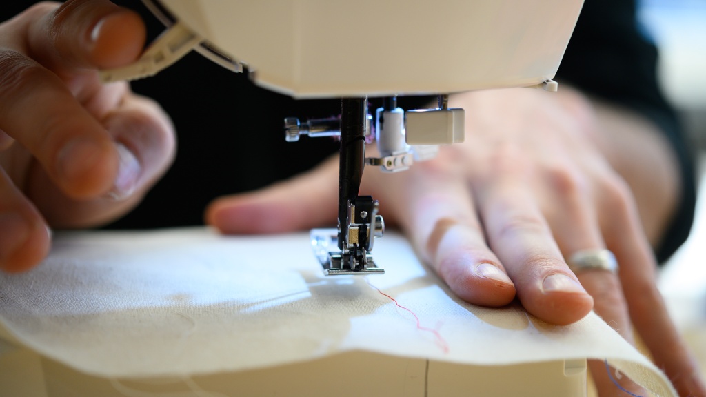 sewing machine - happy sewing!