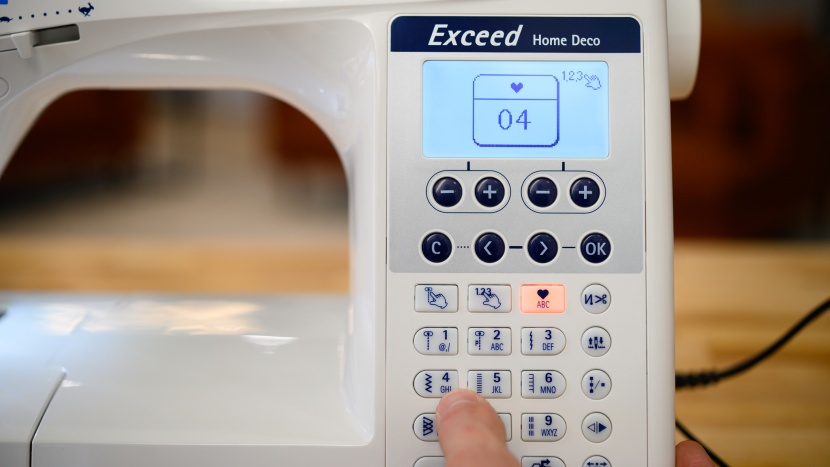 the stitch selector may take some time to figure out, but it does...