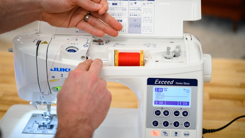 this is one of the easiest machines to thread.