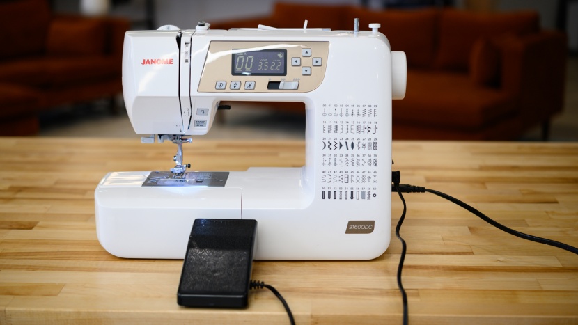 janome 3160qdc-t - with many features, this sewing machine would make someone very happy.