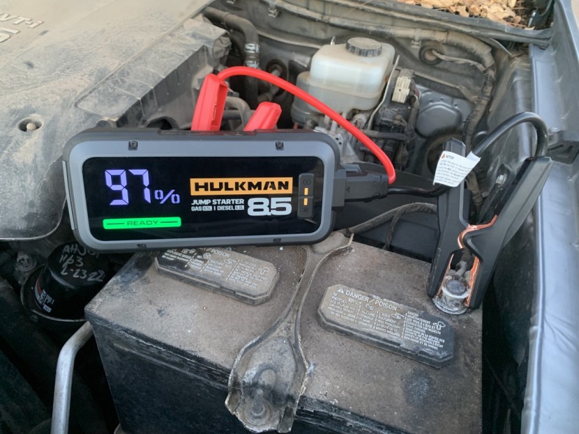 jump starter - the hulkman alpha85s displays an exact battery level and a &quot;ready&quot;...