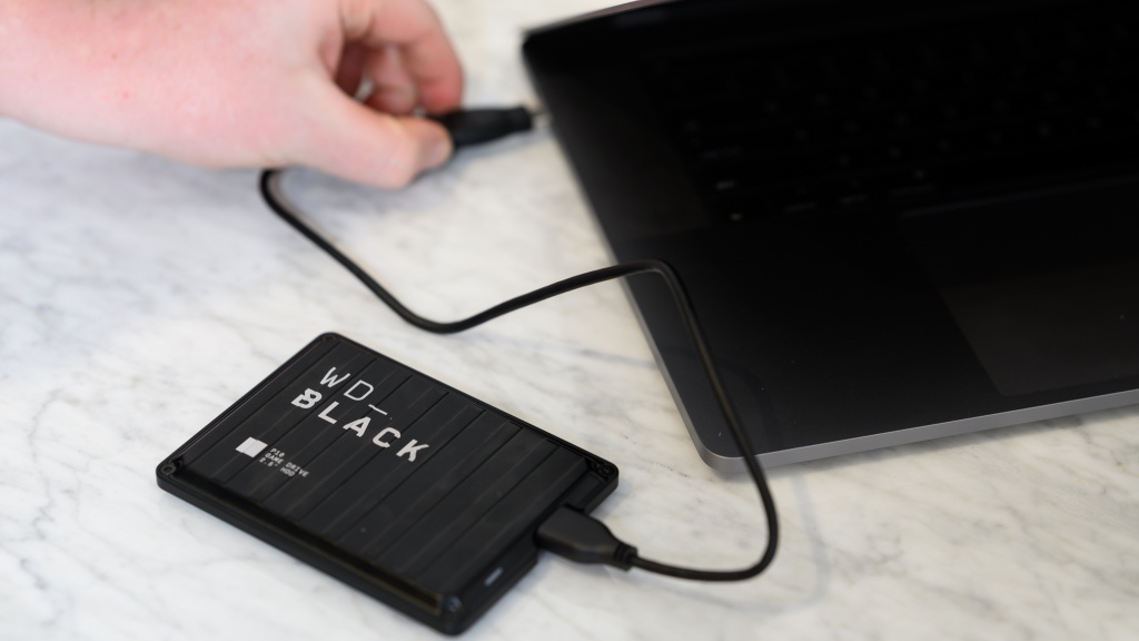 western digital p10 - this model is ready to plug and play into most modern computers or...