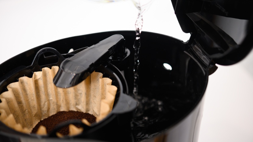 mr. coffee simple brew 12-cup switch - proper water temperature and distribution are essential to brewing a...