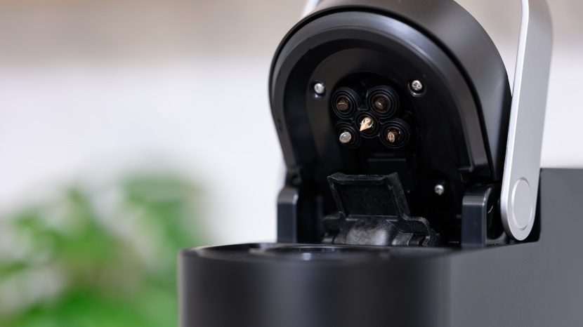 keurig k-slim - pod brewing eliminates the mess of coffee grounds inside the brewer.