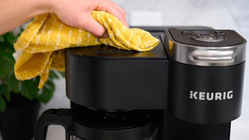 keurig k-duo - without any difficult little crevices, the k-duo is straightforward...