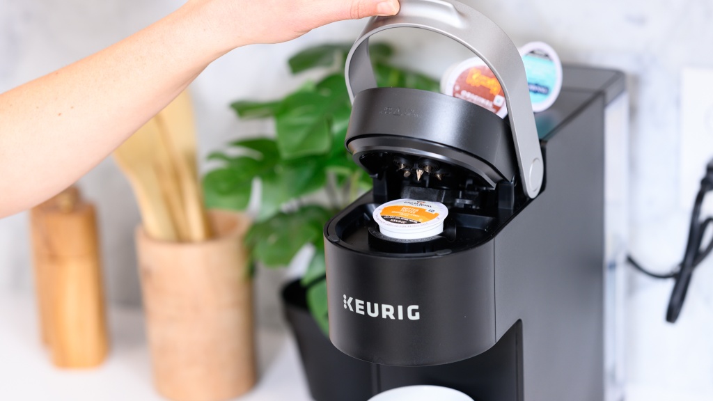 Keurig K-Slim Single-Serve K-Cup Pod Coffee Maker Black 5000363760 - Best  Buy