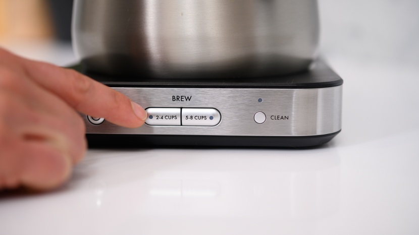 oxo brew 8-cup - adjust brewing quantity with either the 2-4 cup setting or the 5-8...