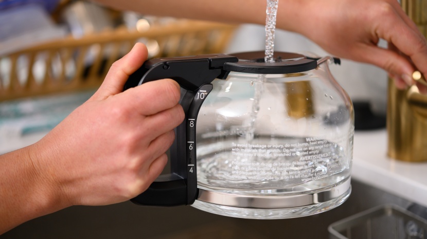 bunn heat n&#039; brew programmable - the handle on the heat n&#039; brew carafe is surprisingly small.